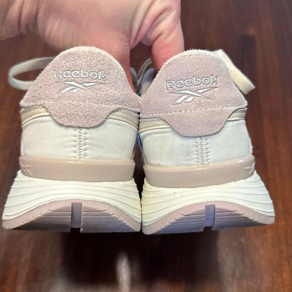 Reebok Pale Purple White Trainers Women’s Athletic Shoes US 8.5 - Picture 4 of 9